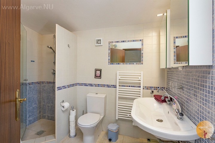 En-suite-Badezimmer-Fewo