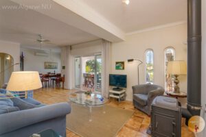 Geraumiges-wohnzimmer