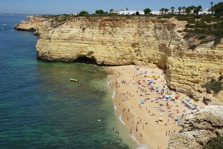 Apartment-bei-Praia-Centianes